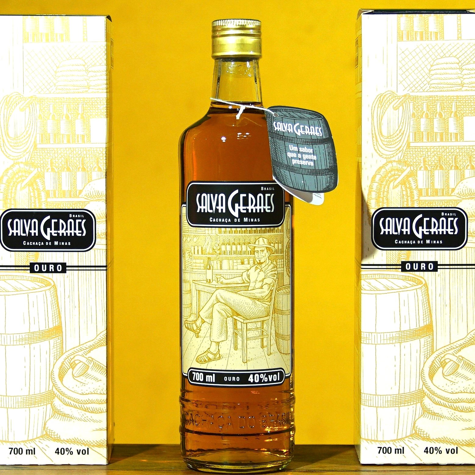 Cachaça Salva Geraes Ouro 700ml